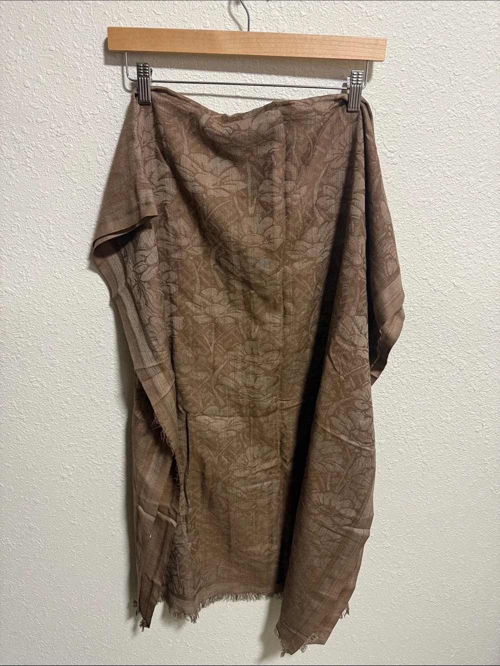 Brown Floral Jacquard Oversized Wrap‎ Scarf Fringe Trim One Size NWOT